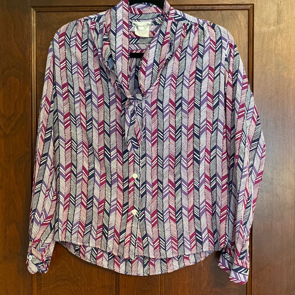 Purple and navy geometric print blouse with tie neck, size 6